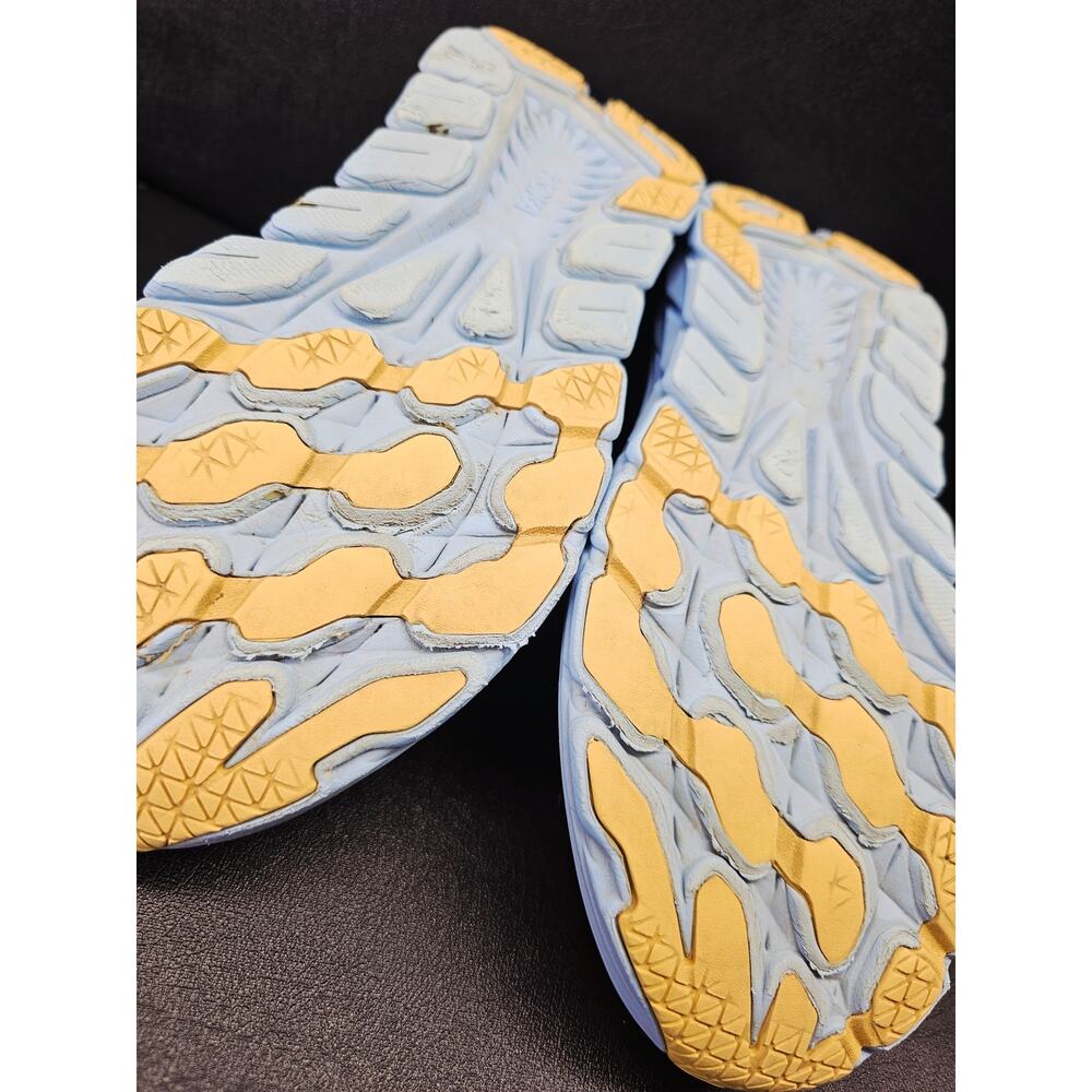 Hoka Women 7.5 Comfy footwear - Picture 6 of 9